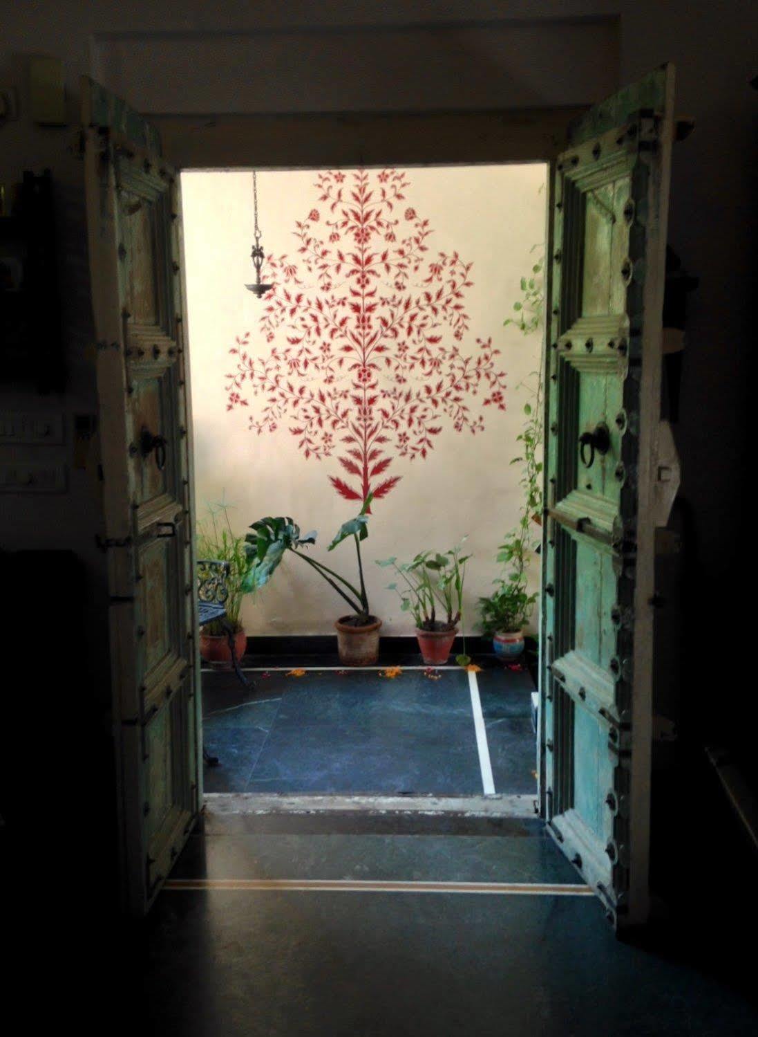 Chhoti Haveli Bed & Breakfast Ню Делхи Екстериор снимка